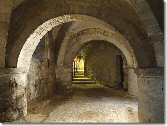 crypt