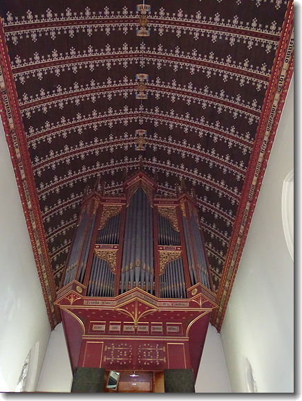 organ and
        ceiling