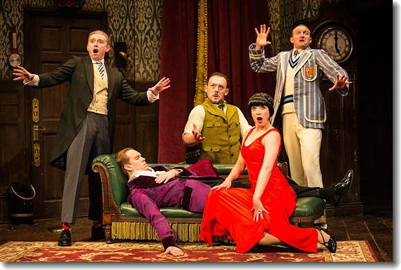 play that goes wrong